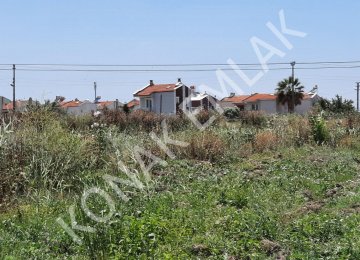 AYVALIK KONAK EMLAK TAN ALTINOVA DA SATILIK TARLA 440 METRE KARE